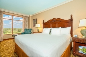 Rosen Shingle Creek king size bed