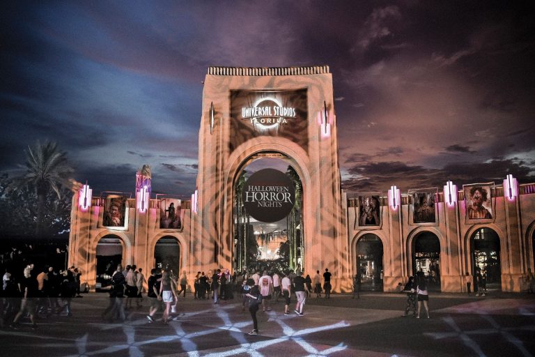 Halloween Horror Nights Park Gates