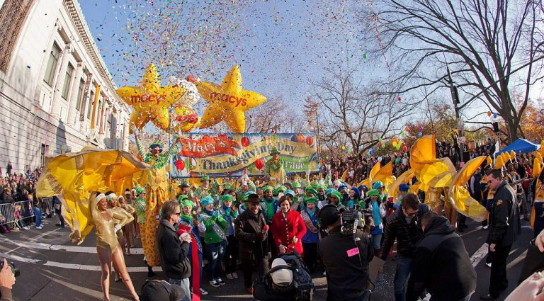 Universal's Holiday Parade featuring Macy's - NYC