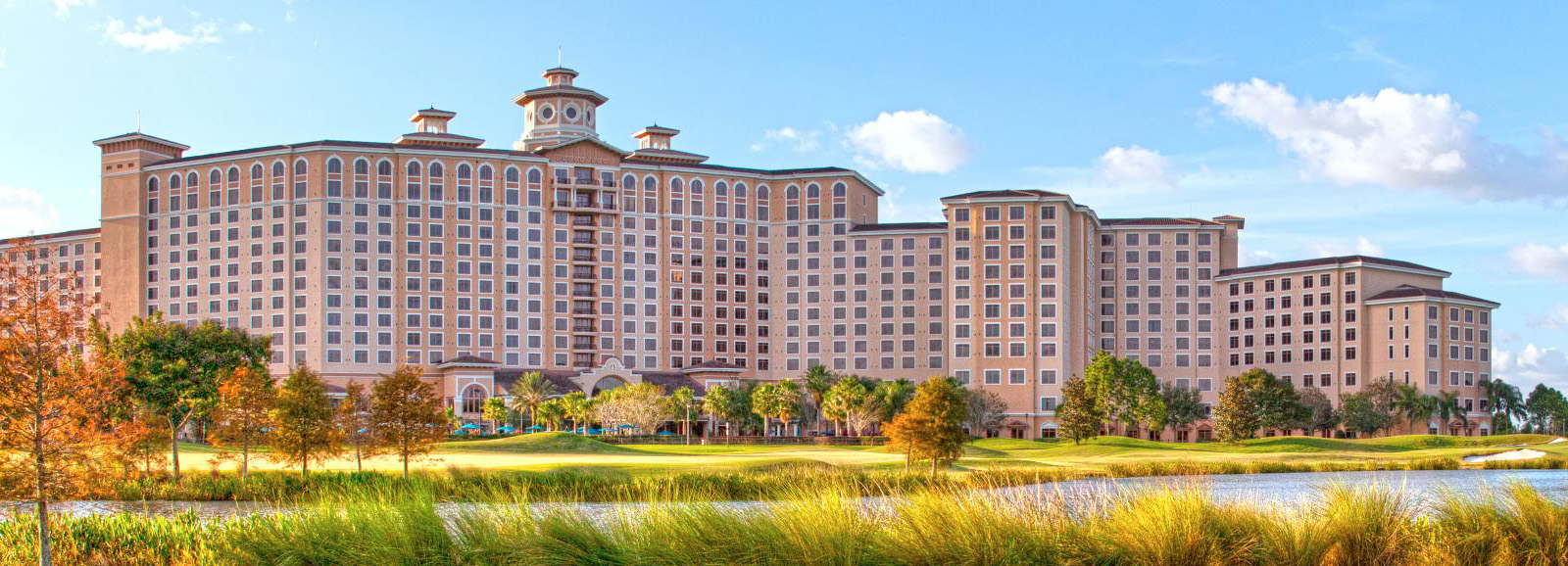 Rosen Shingle Creek Exterior with Lake